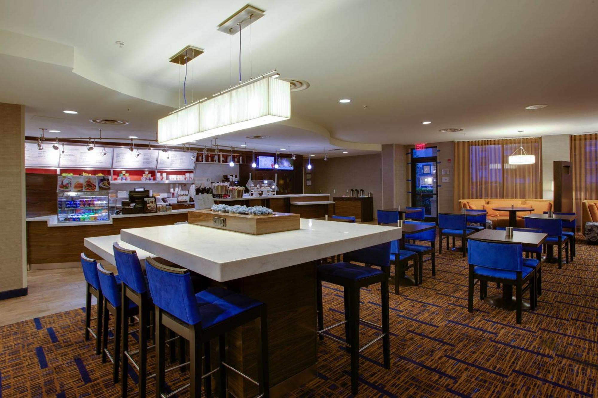 คอร์ตยาร์ด รีพับลิก แอร์พอร์ต ลองไอส์แลนด์/ฟาร์มิงเดล Hotel ฟาร์มมิงเดล ภายนอก รูปภาพ