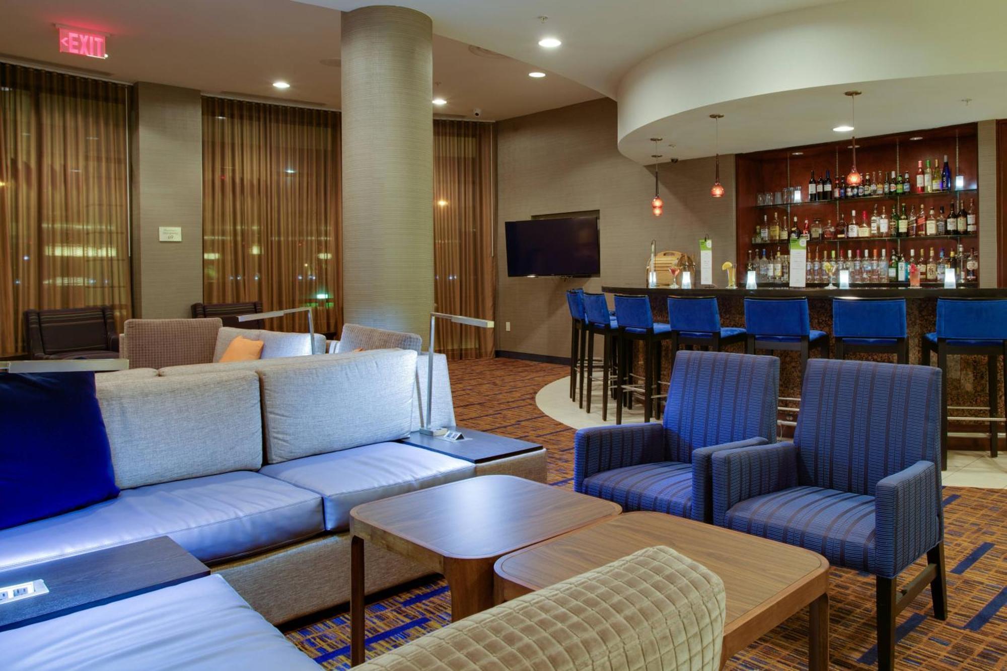 คอร์ตยาร์ด รีพับลิก แอร์พอร์ต ลองไอส์แลนด์/ฟาร์มิงเดล Hotel ฟาร์มมิงเดล ภายนอก รูปภาพ