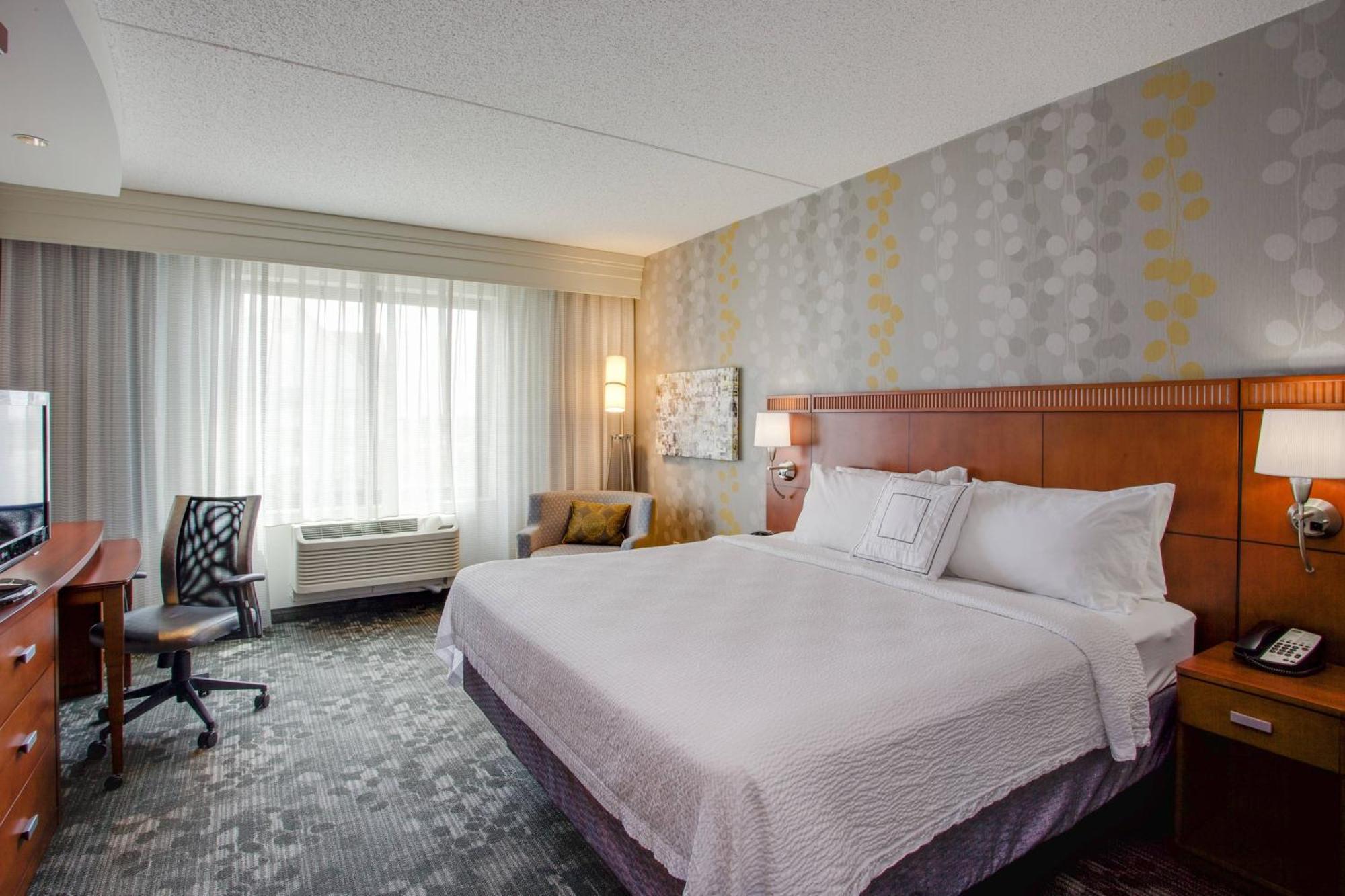 คอร์ตยาร์ด รีพับลิก แอร์พอร์ต ลองไอส์แลนด์/ฟาร์มิงเดล Hotel ฟาร์มมิงเดล ภายนอก รูปภาพ